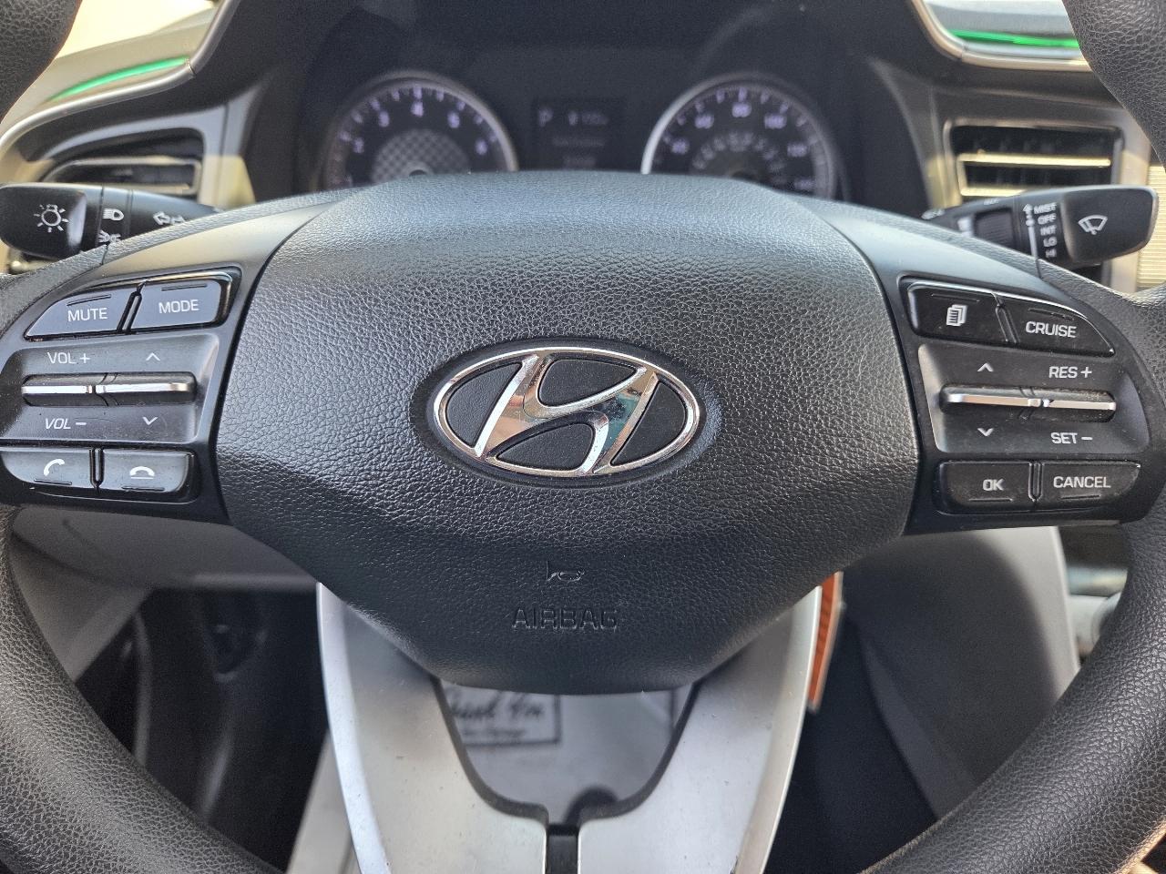 Hyundai Elantra SE 6M 2020