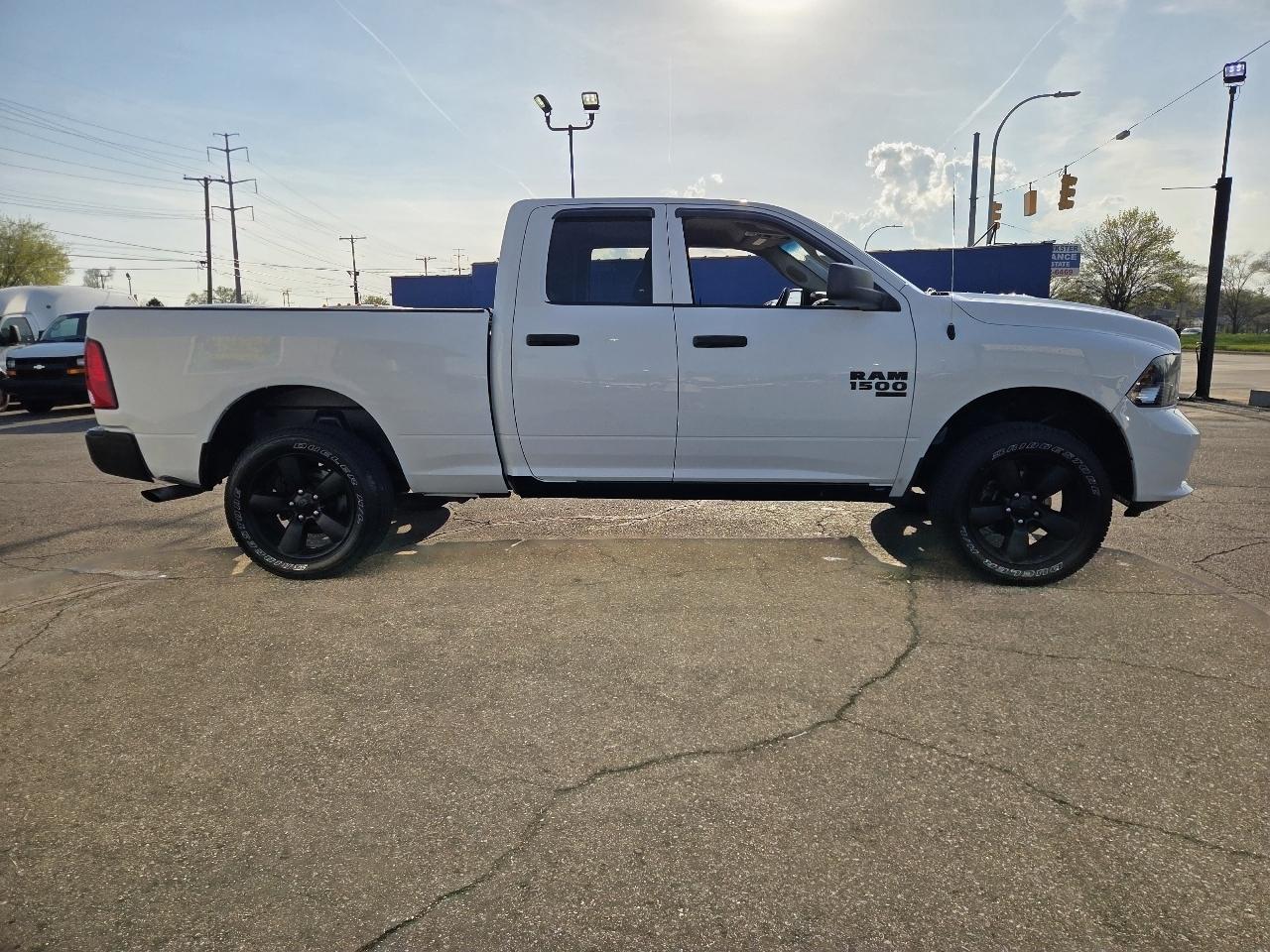 RAM 1500 Classic Tradesman Quad Cab 4WD 2019