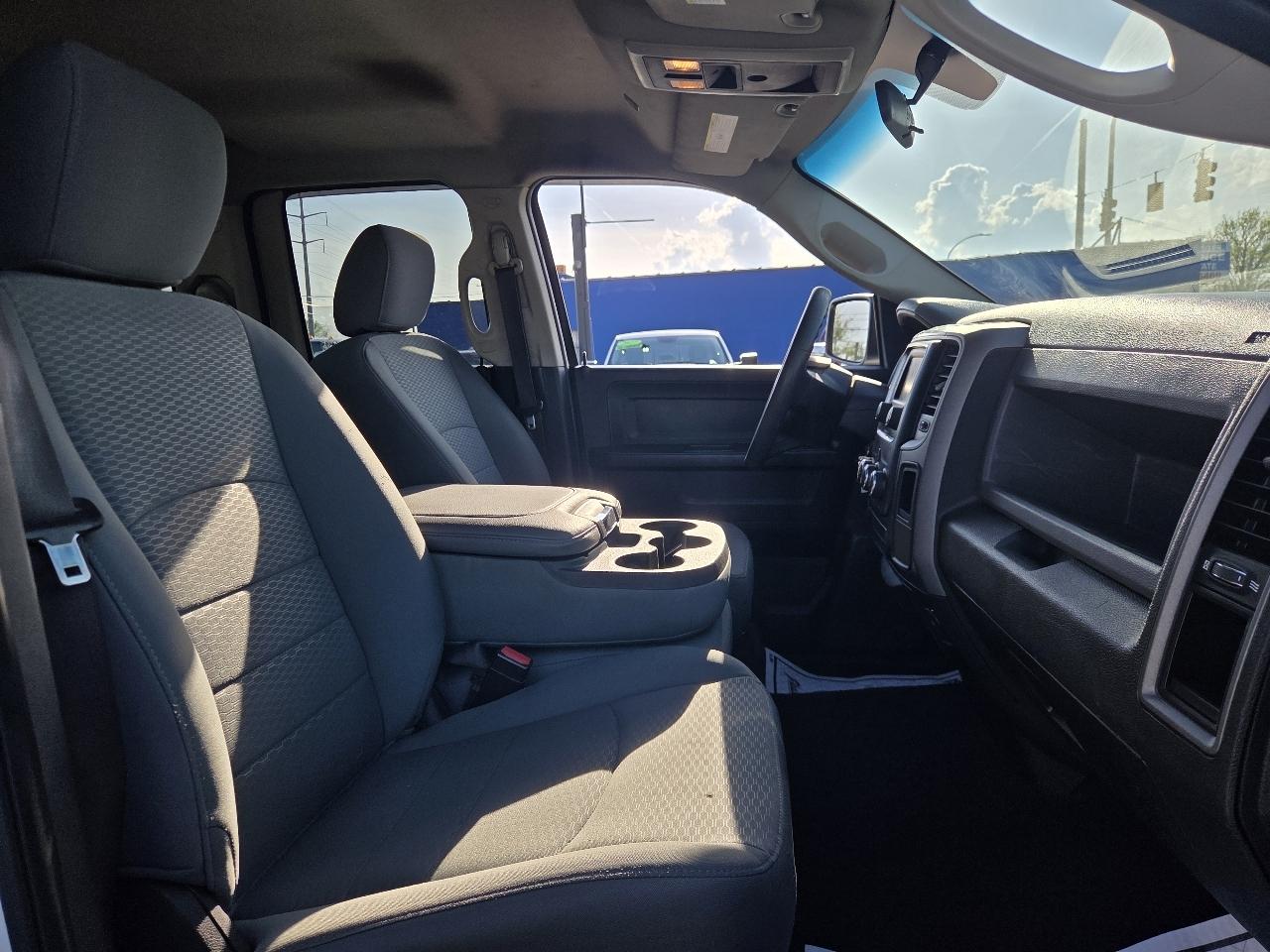 RAM 1500 Classic Tradesman Quad Cab 4WD 2019