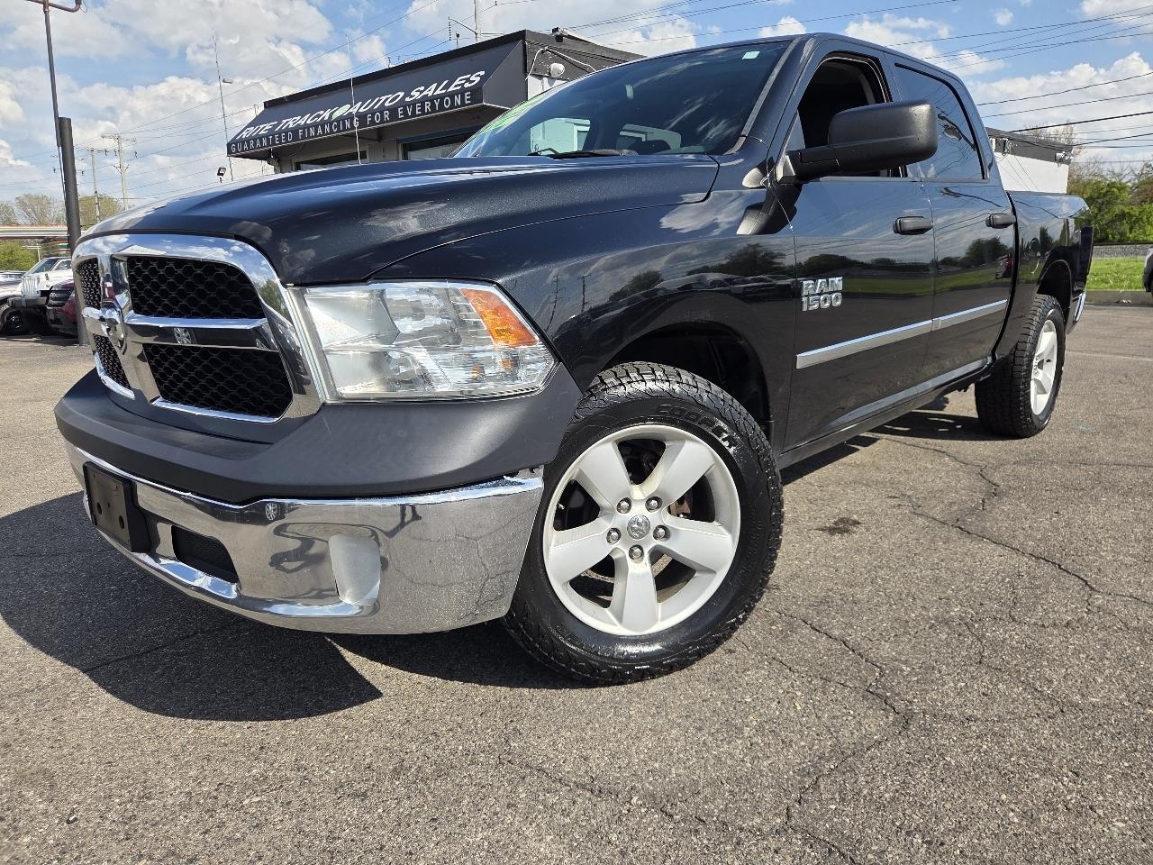 RAM 1500 Tradesman Crew Cab SWB 4WD 2017