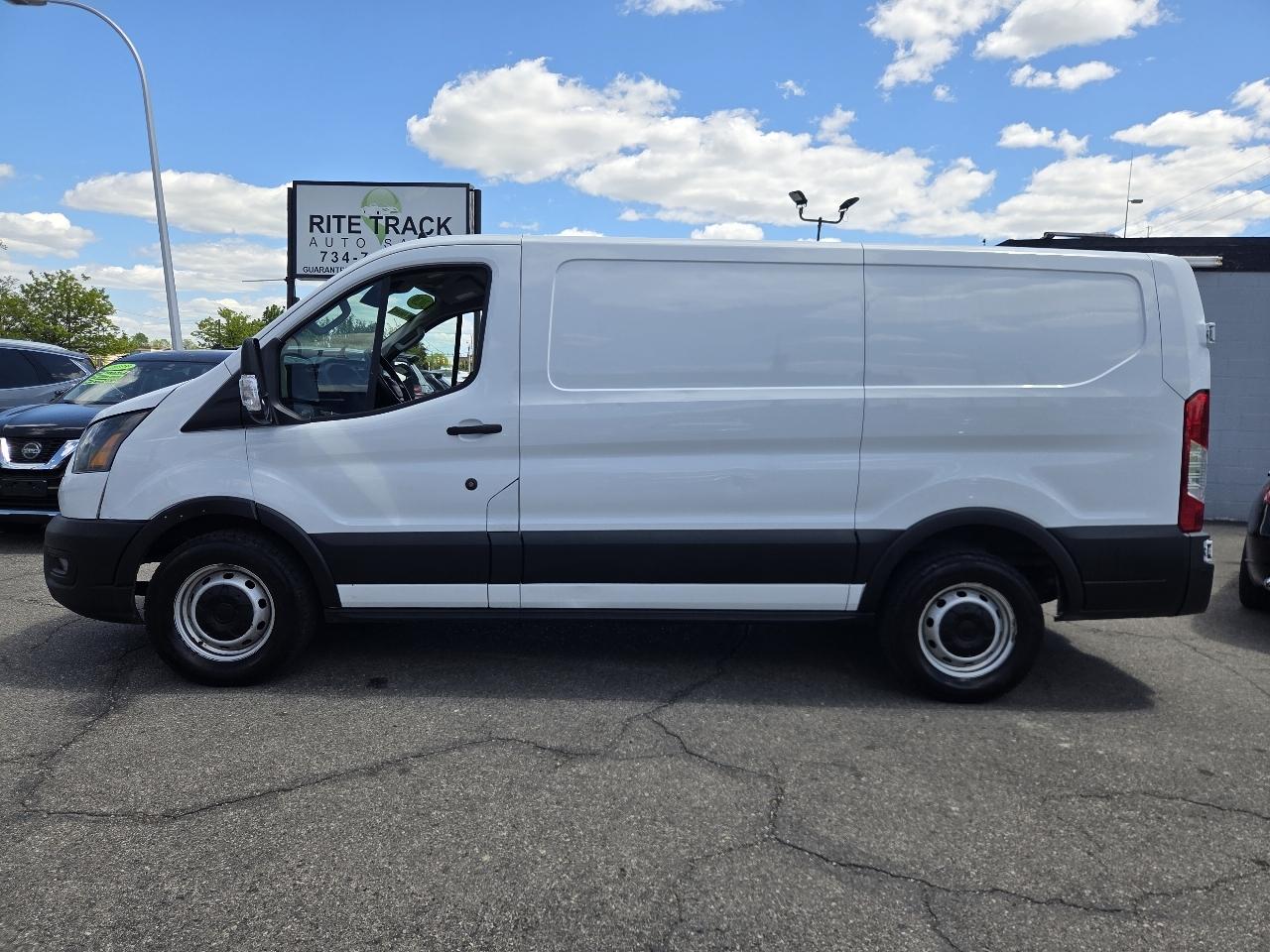 Ford Transit 150 Van Low Roof w/Sliding Pass. 130-in. WB 2020