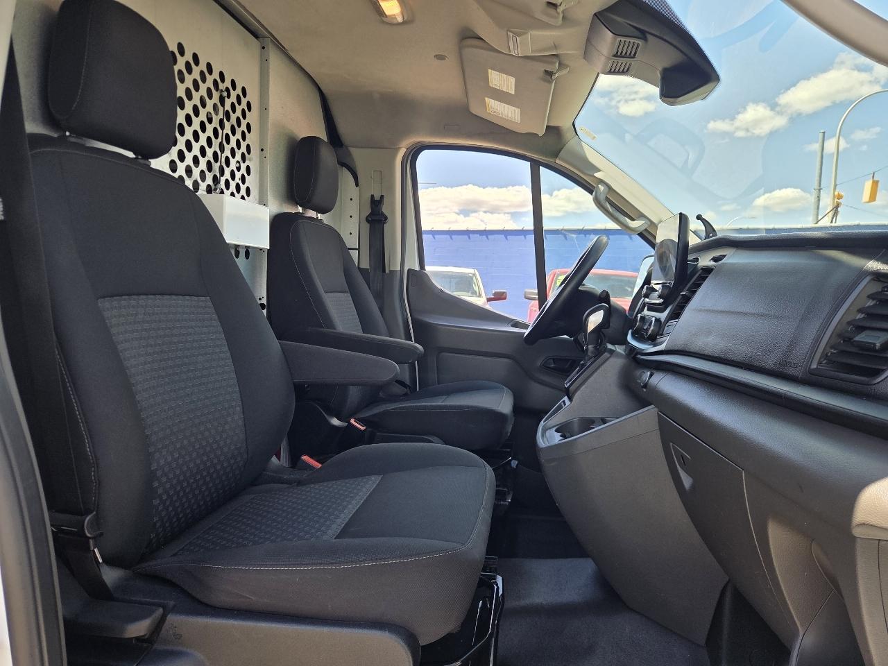 Ford Transit 150 Van Low Roof w/Sliding Pass. 130-in. WB 2020