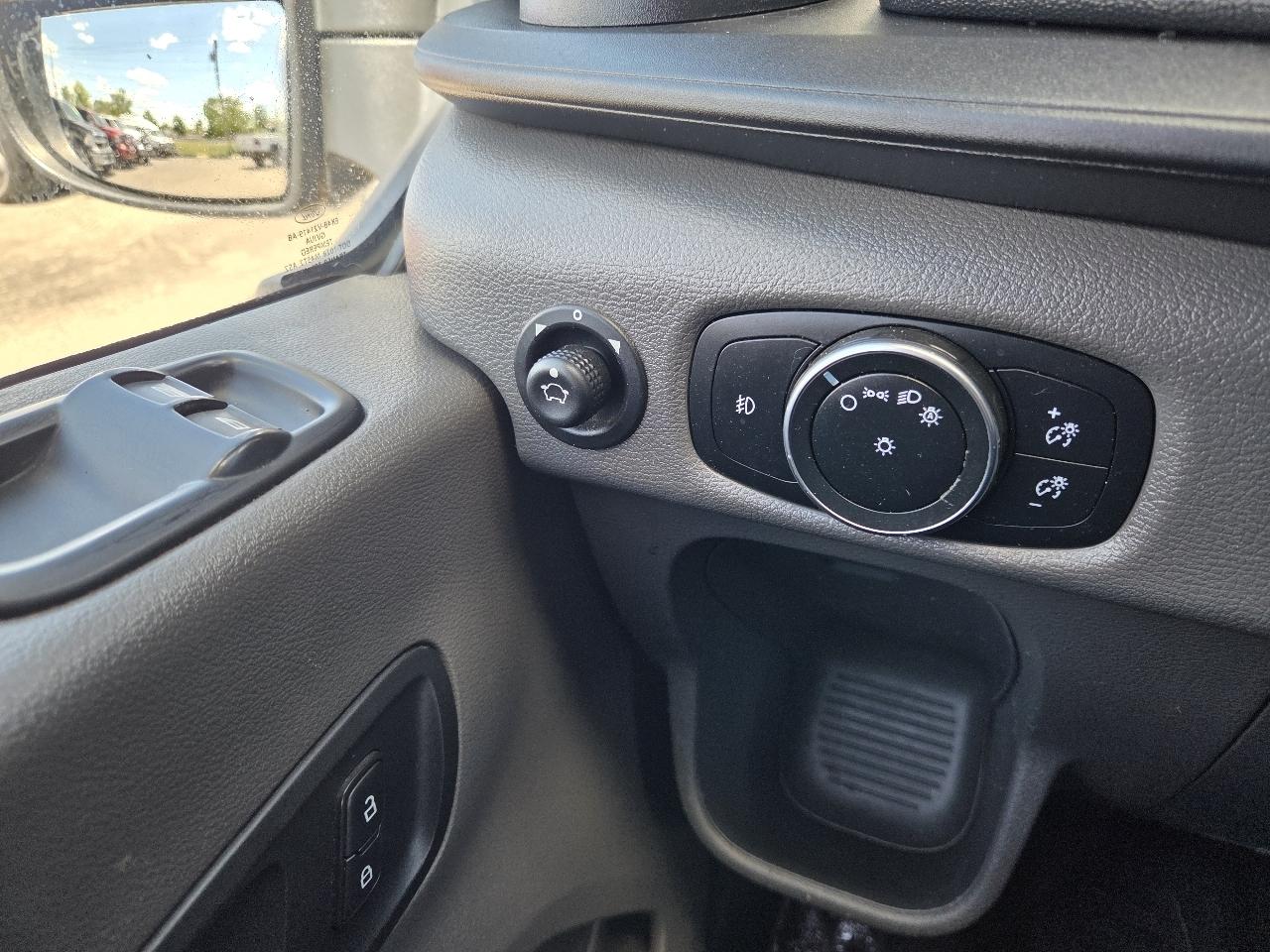 Ford Transit 150 Van Low Roof w/Sliding Pass. 130-in. WB 2020