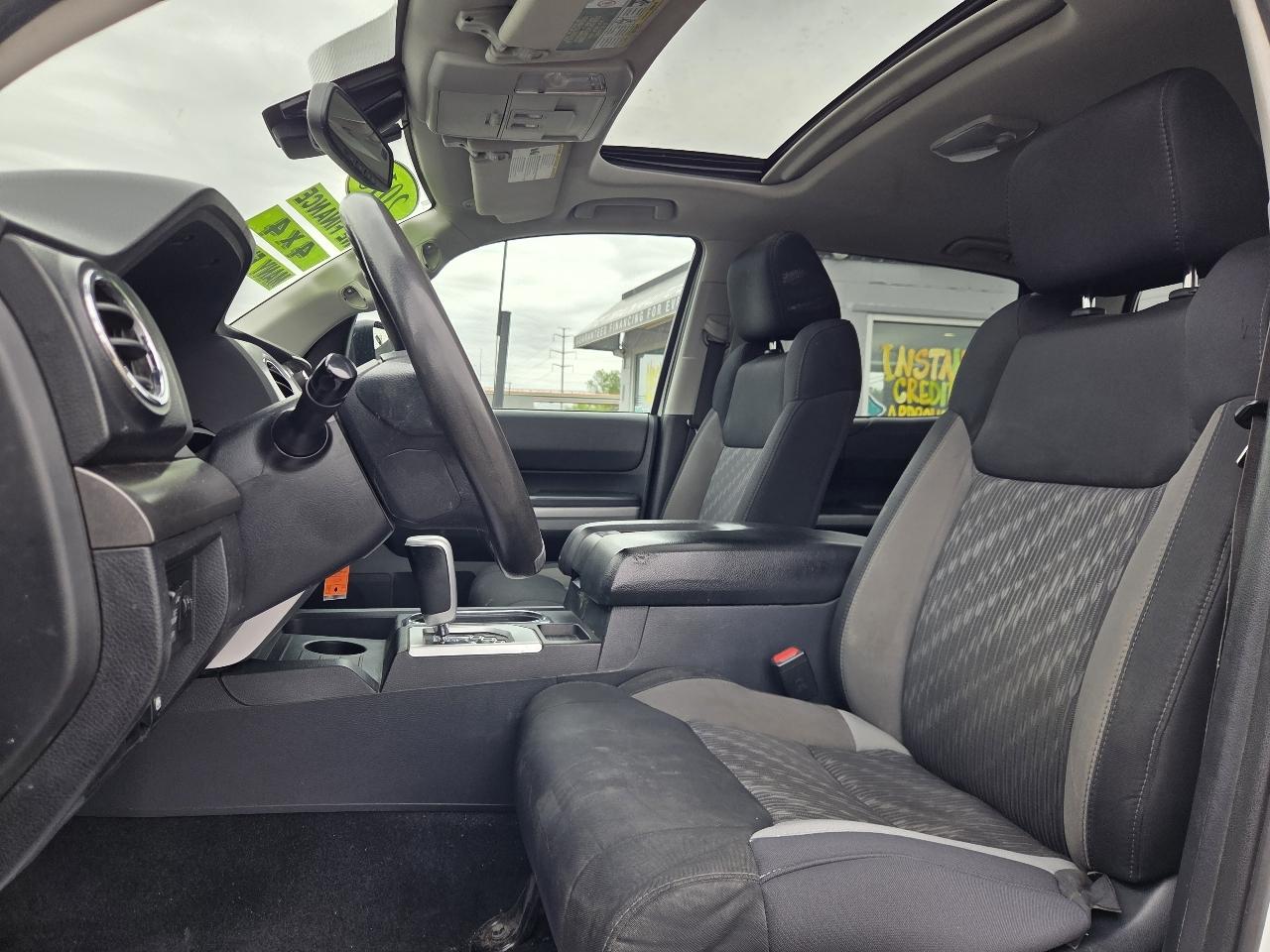 Toyota Tundra SR5 5.7L V8 CrewMax 4WD 2018