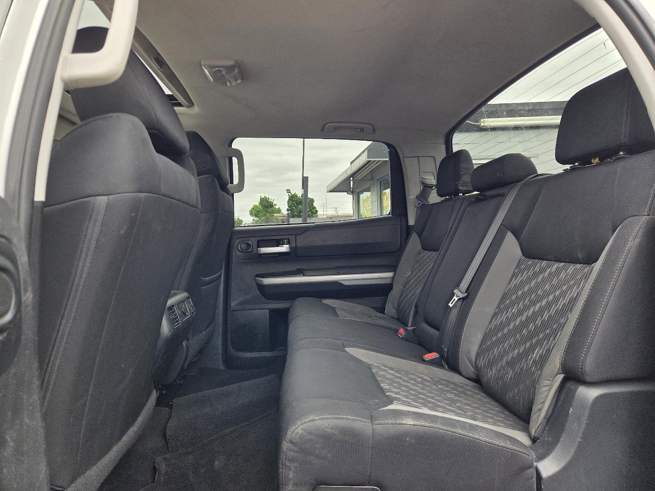 Toyota Tundra SR5 5.7L V8 CrewMax 4WD 2018