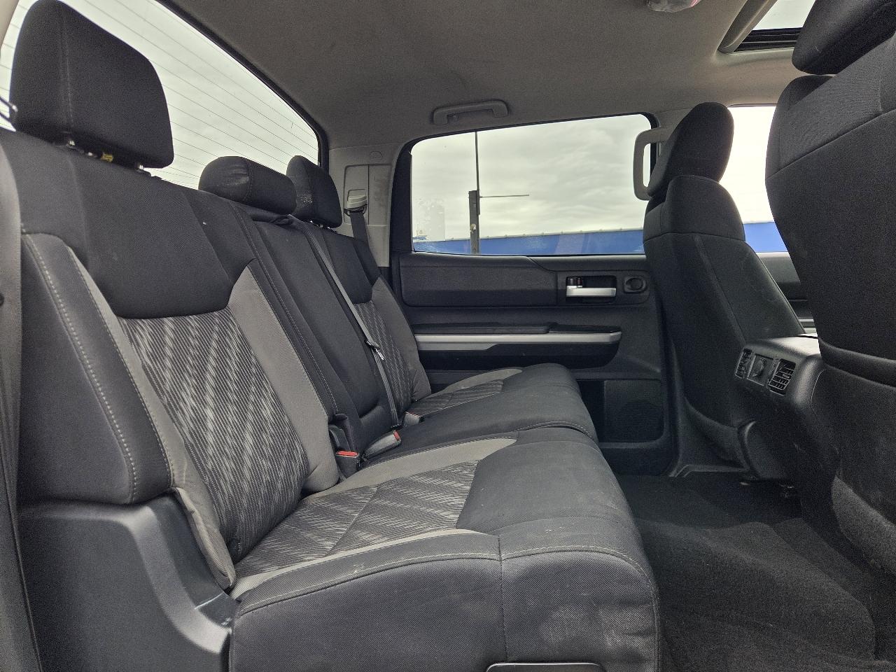 Toyota Tundra SR5 5.7L V8 CrewMax 4WD 2018