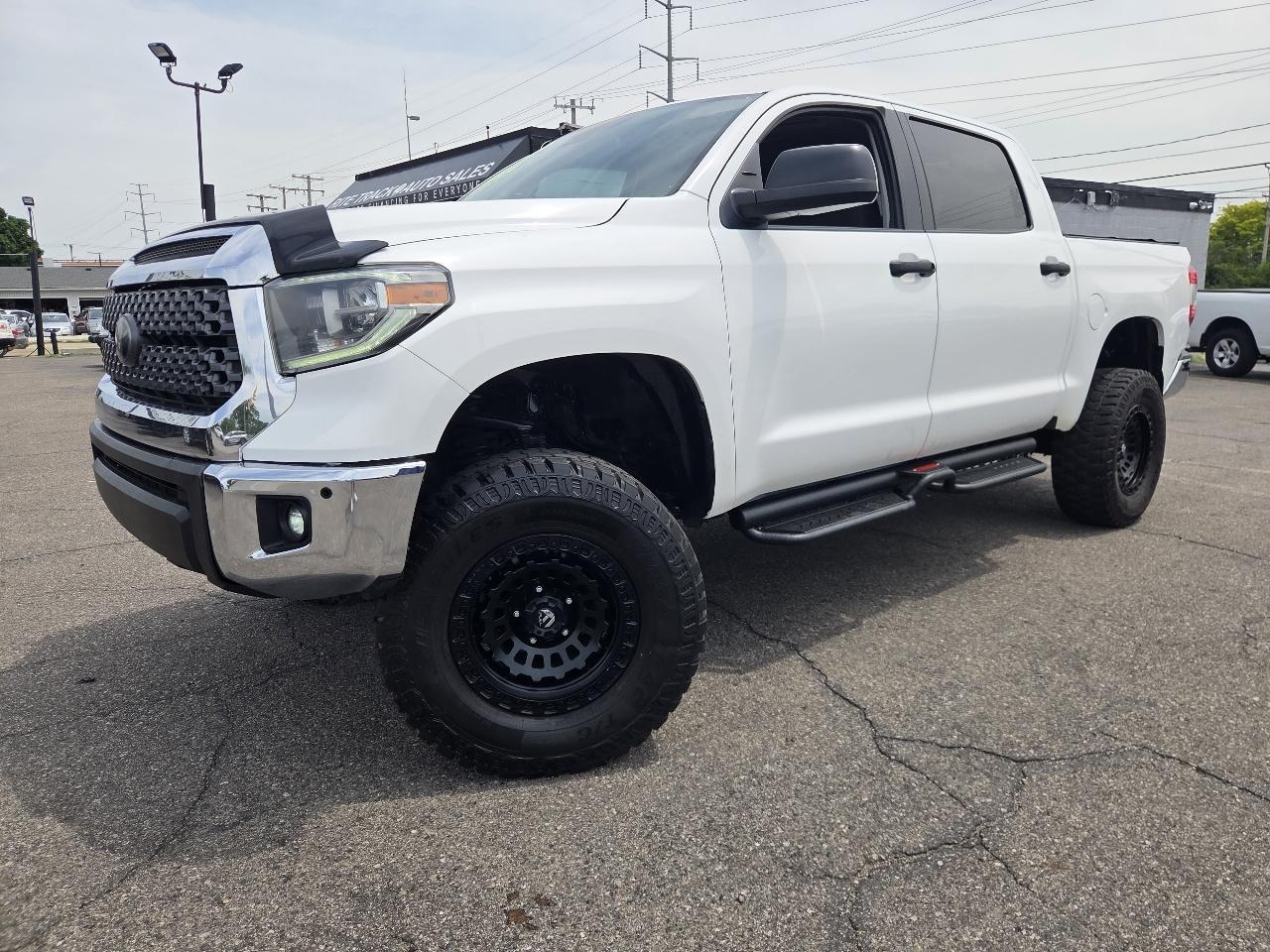 2018 Toyota Tundra SR5 5.7L V8 CrewMax 4WD