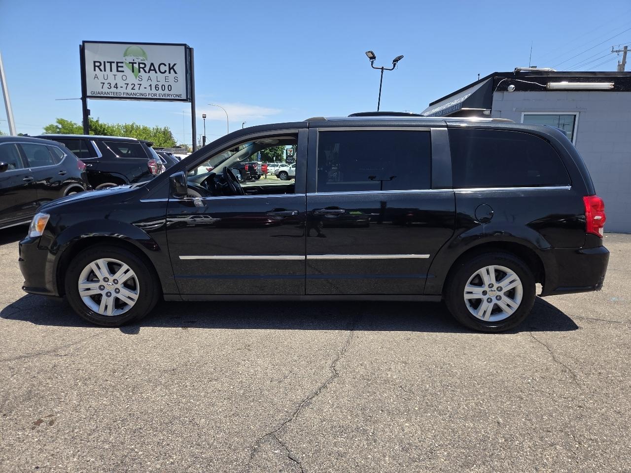 Dodge Grand Caravan Crew 2017