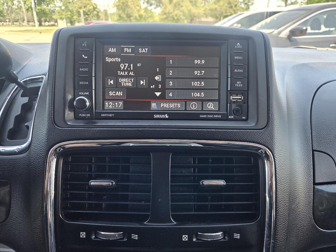 Dodge Grand Caravan Crew 2017