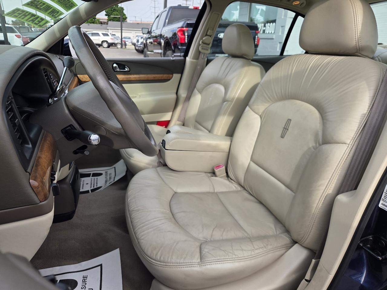 Lincoln Continental Base 2002