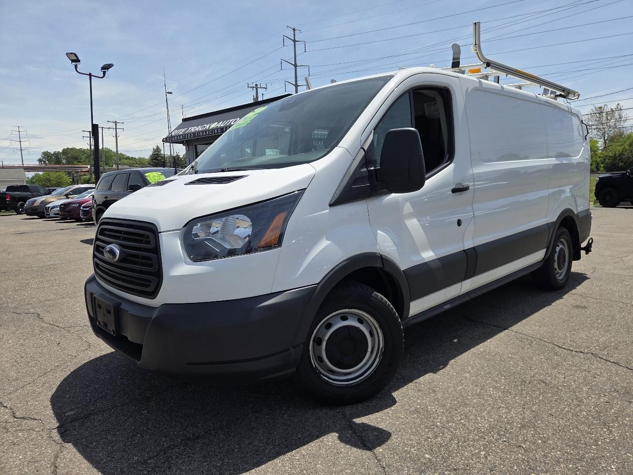 Ford Transit 150 Van Low Roof 60/40 Pass. 130-in. WB 2018
