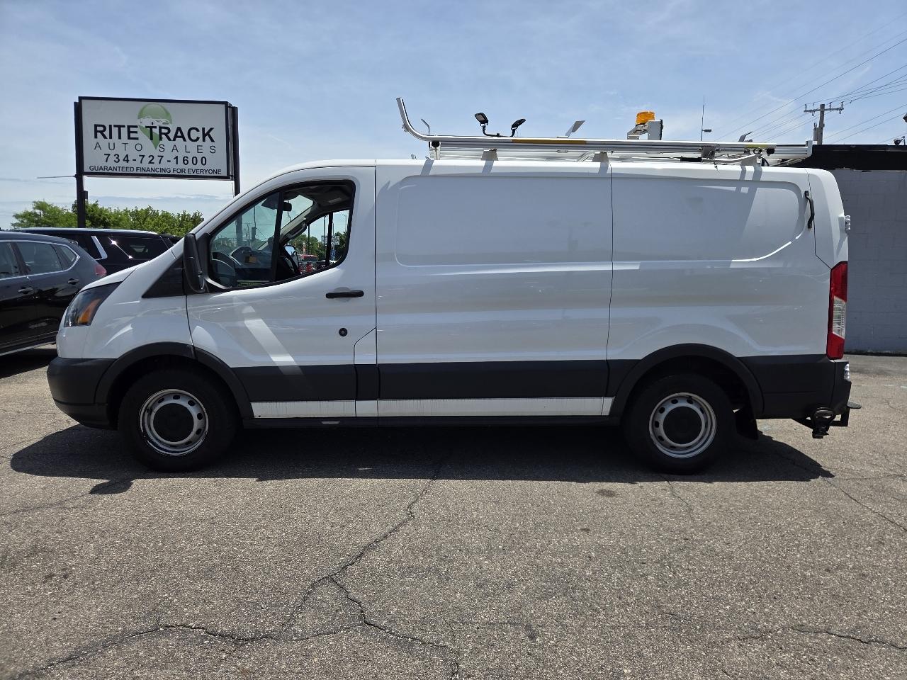 Ford Transit 150 Van Low Roof 60/40 Pass. 130-in. WB 2018