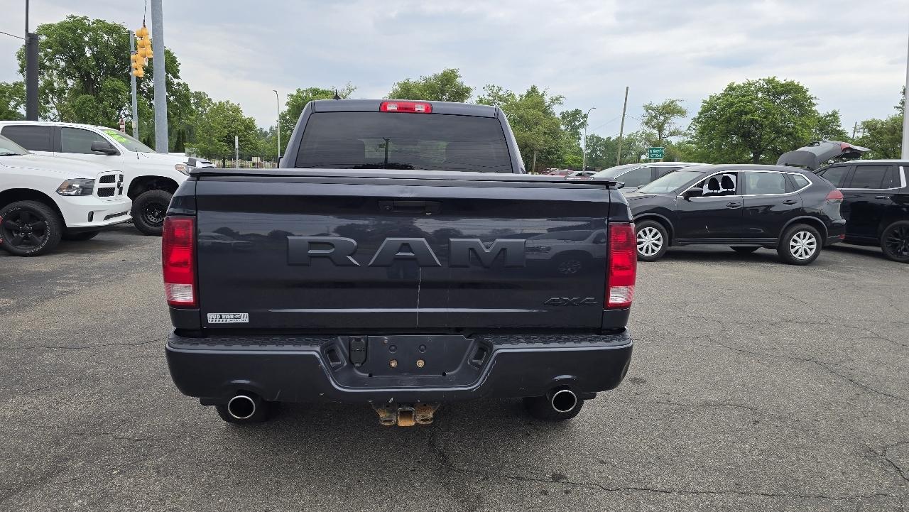 RAM 1500 Classic Tradesman Quad Cab 4WD 2020
