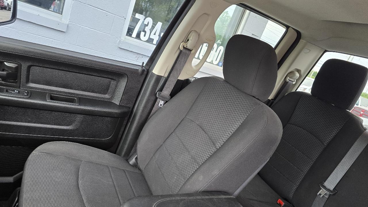 RAM 1500 Classic Tradesman Quad Cab 4WD 2020