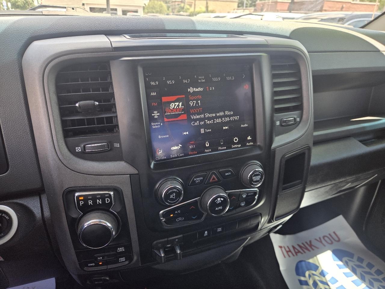 RAM 1500 Classic Express 4x4 Crew Cab 5'7" Box 2019