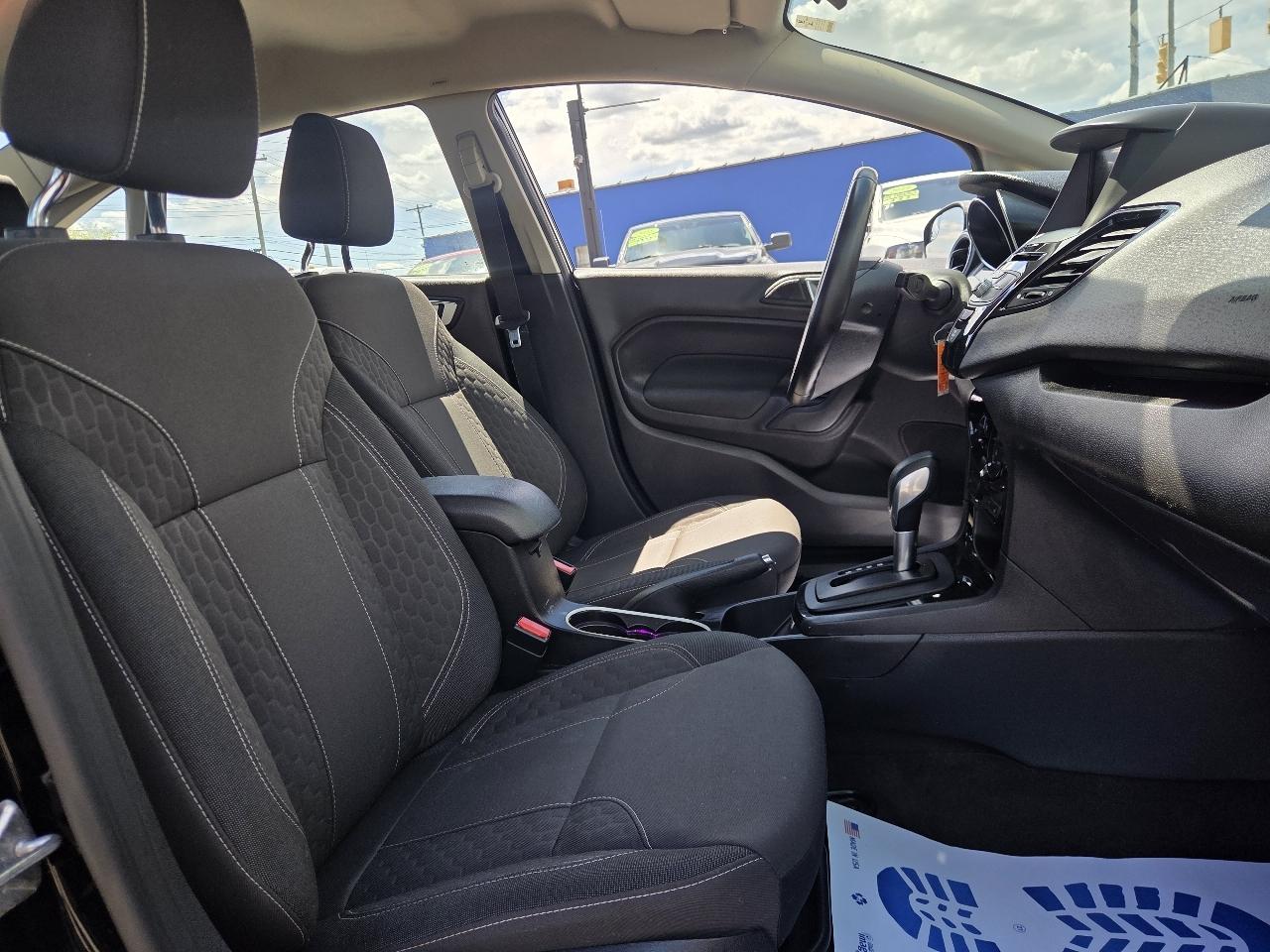 Ford Fiesta SE Sedan 2016