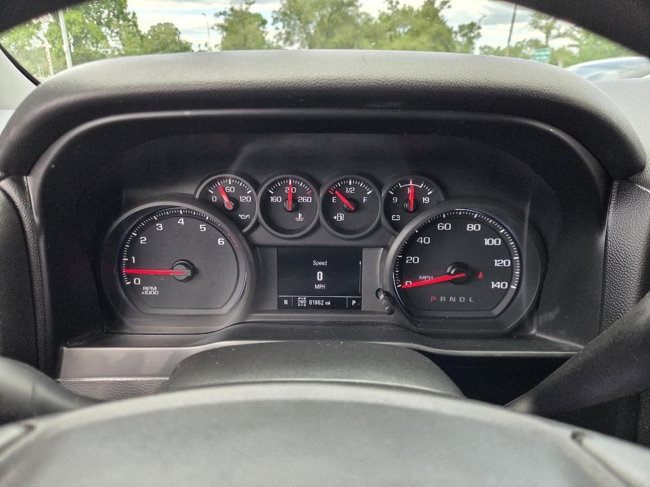 Chevrolet Silverado 1500 Custom Crew Cab Long Box 4WD 2020