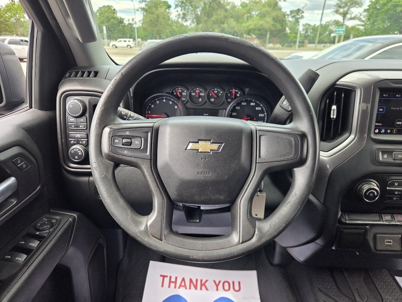 Chevrolet Silverado 1500 Custom Crew Cab Long Box 4WD 2020