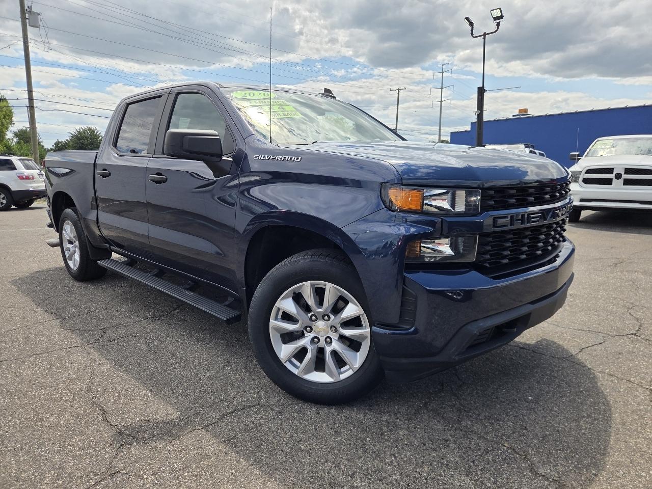 Chevrolet Silverado 1500 Custom Crew Cab Long Box 4WD 2020