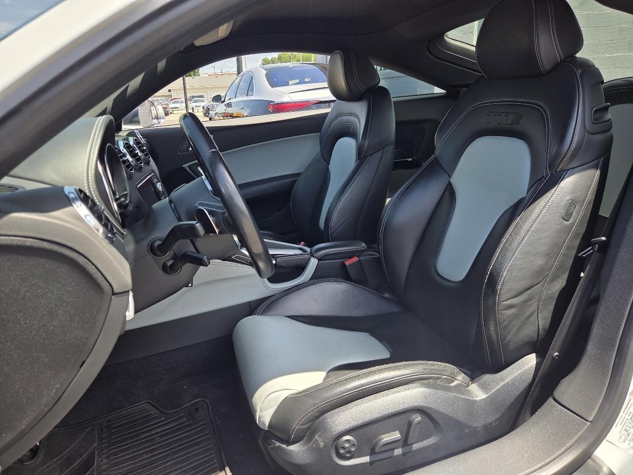 Audi TT S 2.0T quattro S tronic 2012