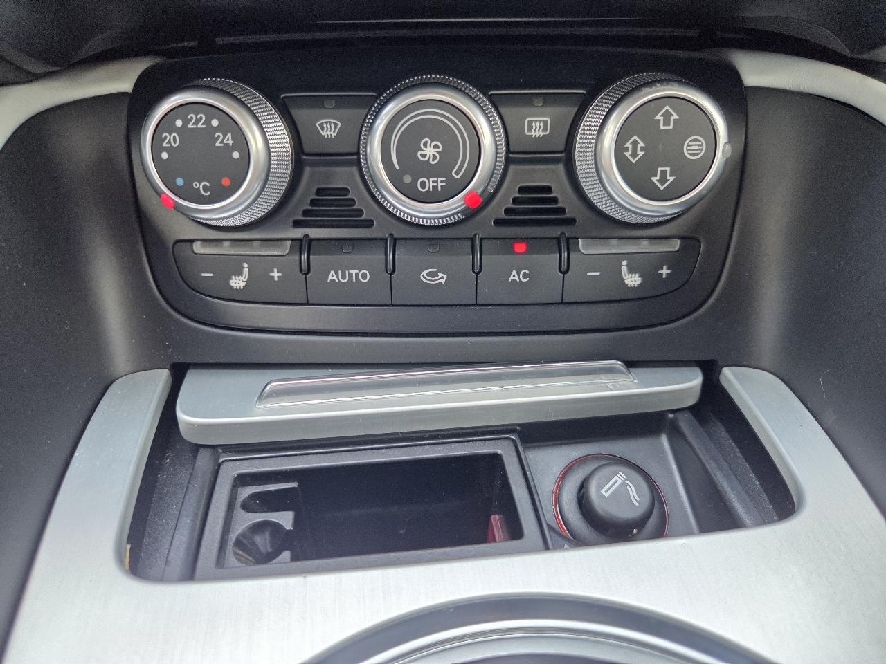 Audi TT S 2.0T quattro S tronic 2012