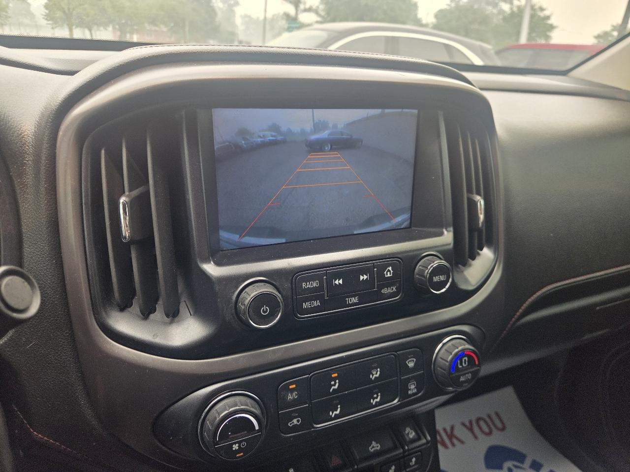 GMC Canyon SLE Crew Cab 4WD Short Box 2015