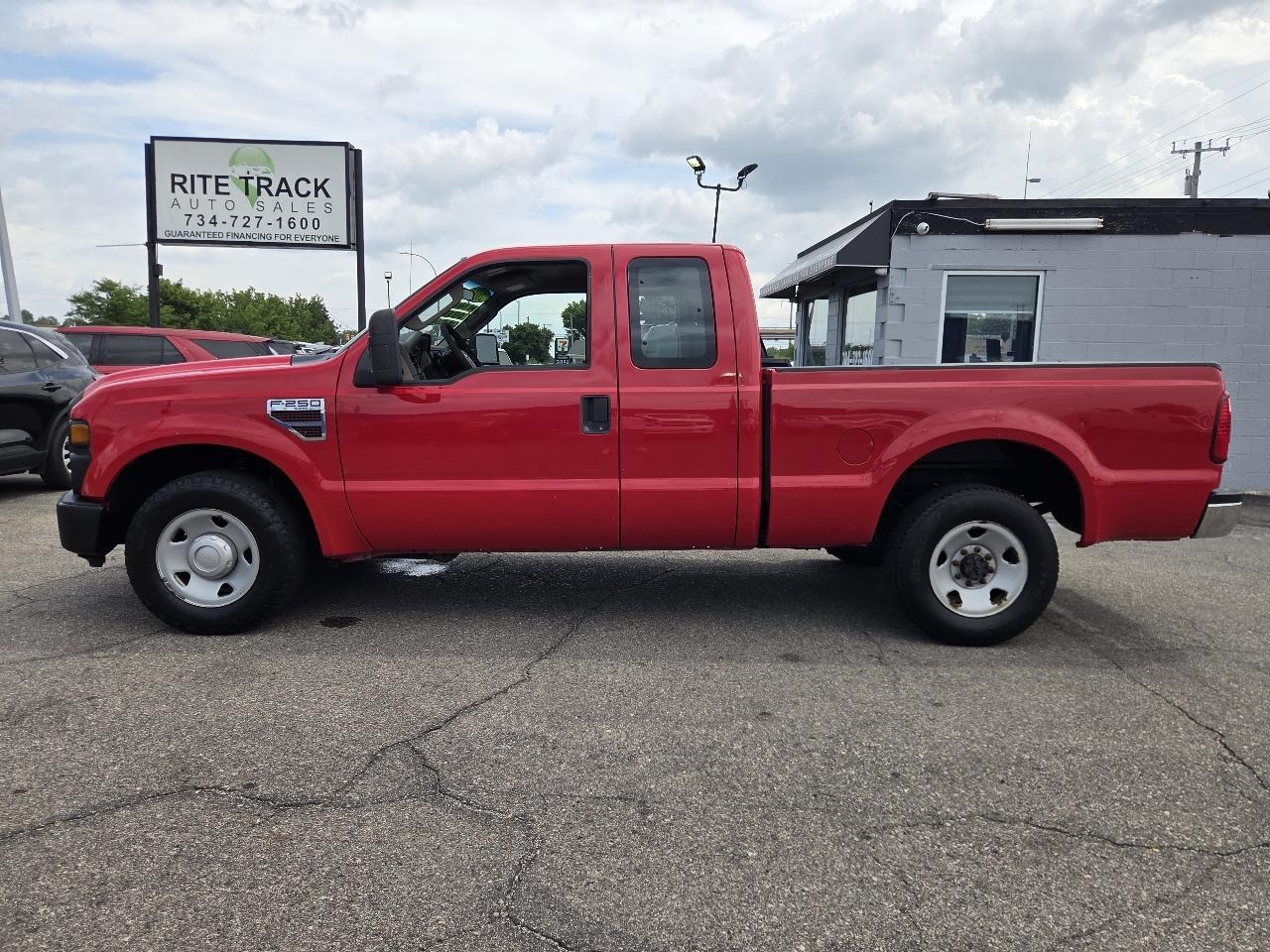Ford F-250 SD XL SuperCab 2WD 2010