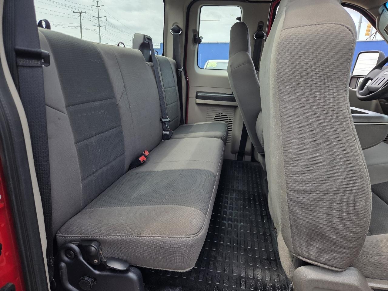 Ford F-250 SD XL SuperCab 2WD 2010