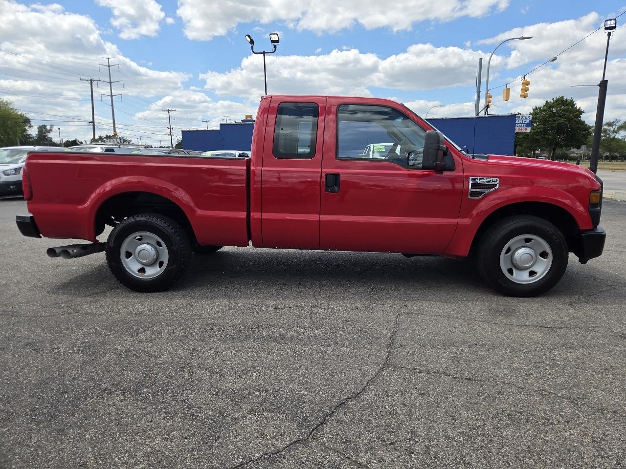Ford F-250 SD XL SuperCab 2WD 2010