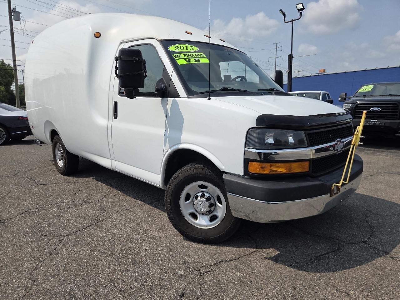 Chevrolet Express Commercial Cutaway  2015