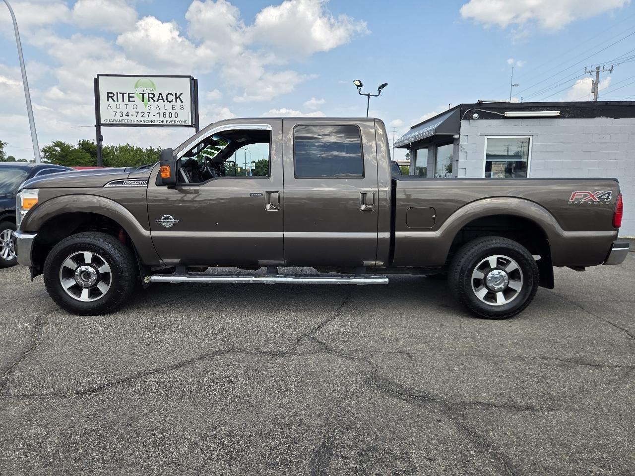 Ford F-250 SD Lariat Crew Cab 4WD 2016