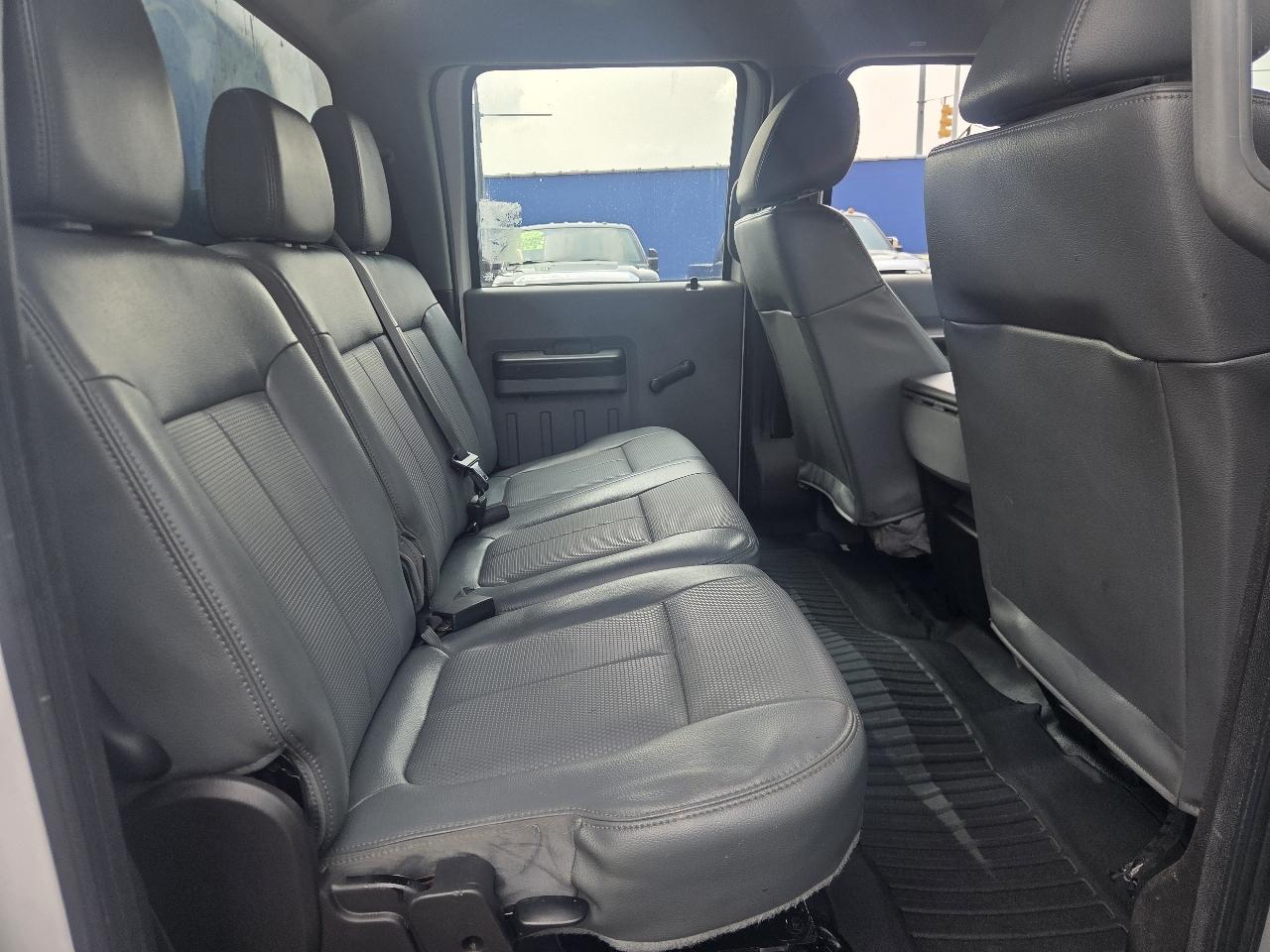 Ford F-450 SD XL Crew Cab DRW 4WD 2014