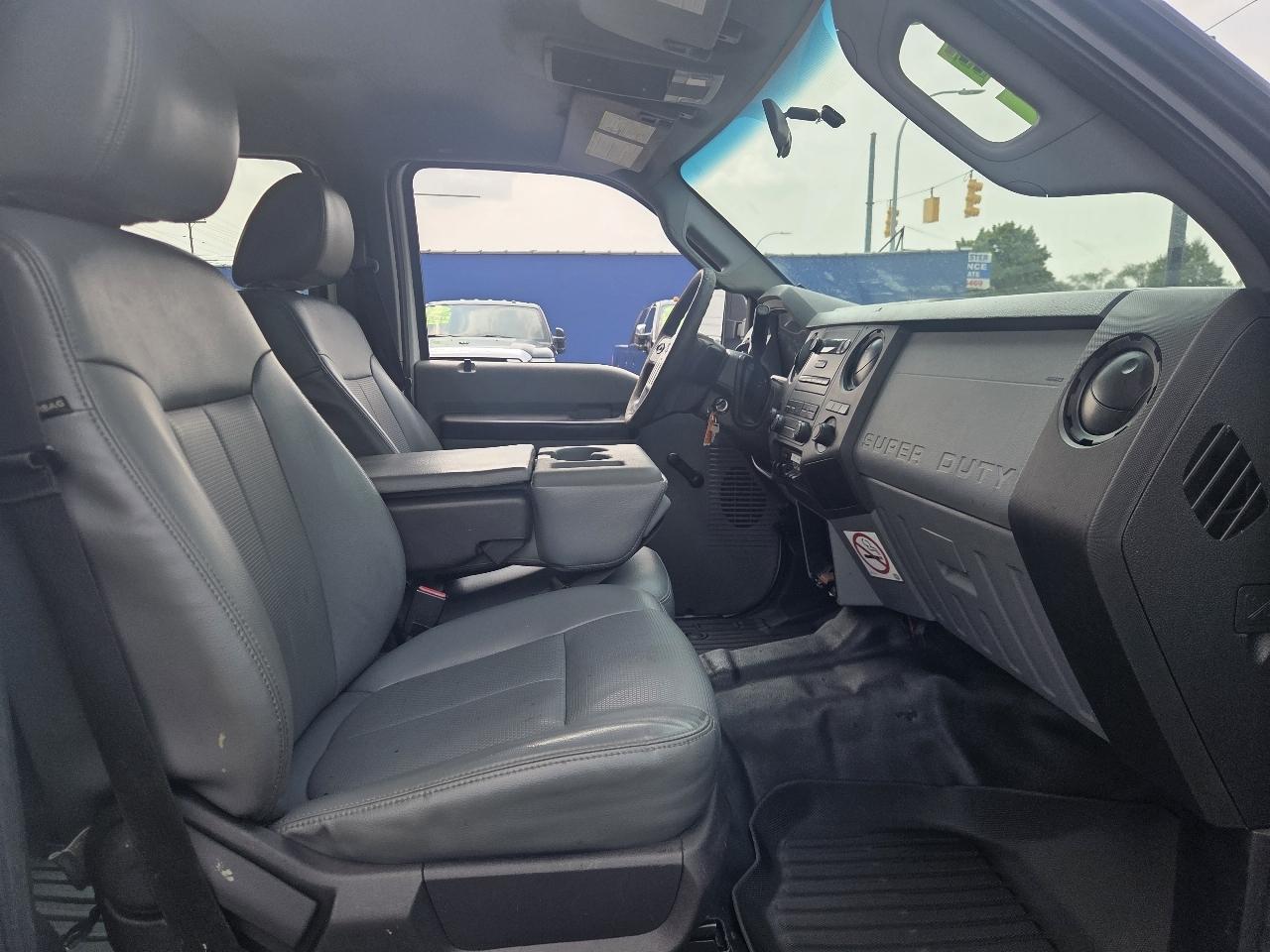 Ford F-450 SD XL Crew Cab DRW 4WD 2014