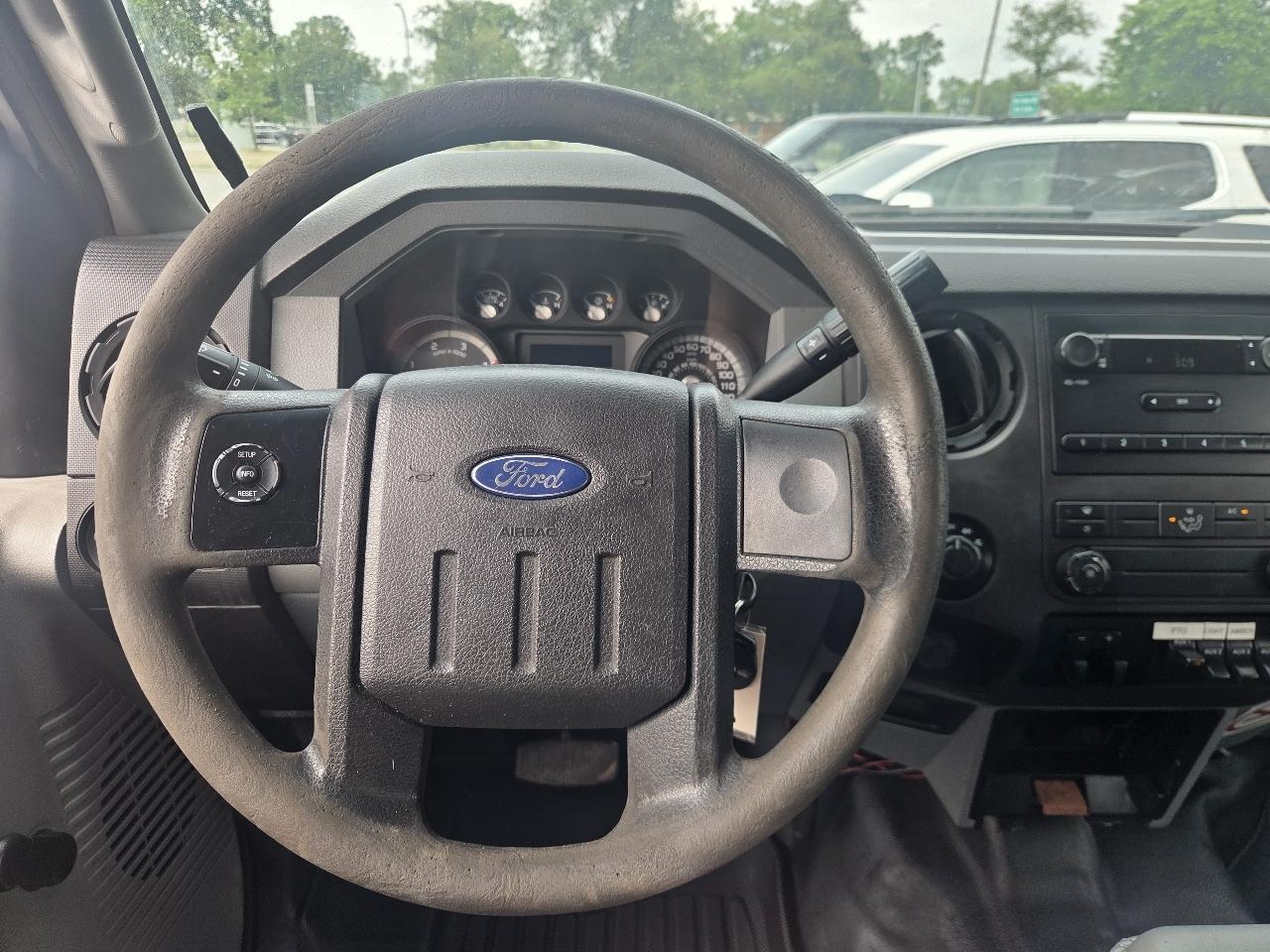 Ford F-450 SD XL Crew Cab DRW 4WD 2014