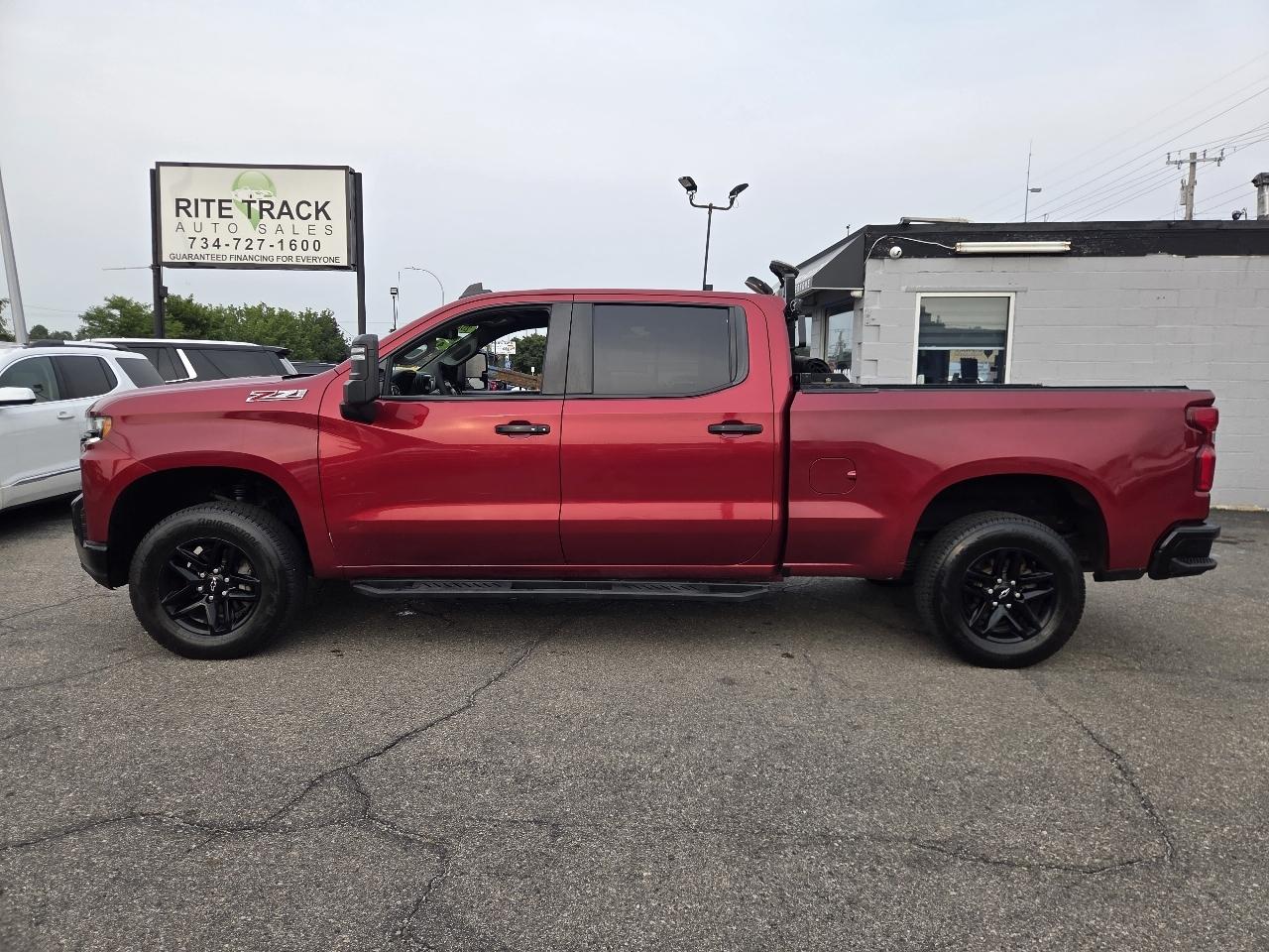 Chevrolet Silverado 1500 LT Trail Boss Crew Cab Long Box 4WD 2021