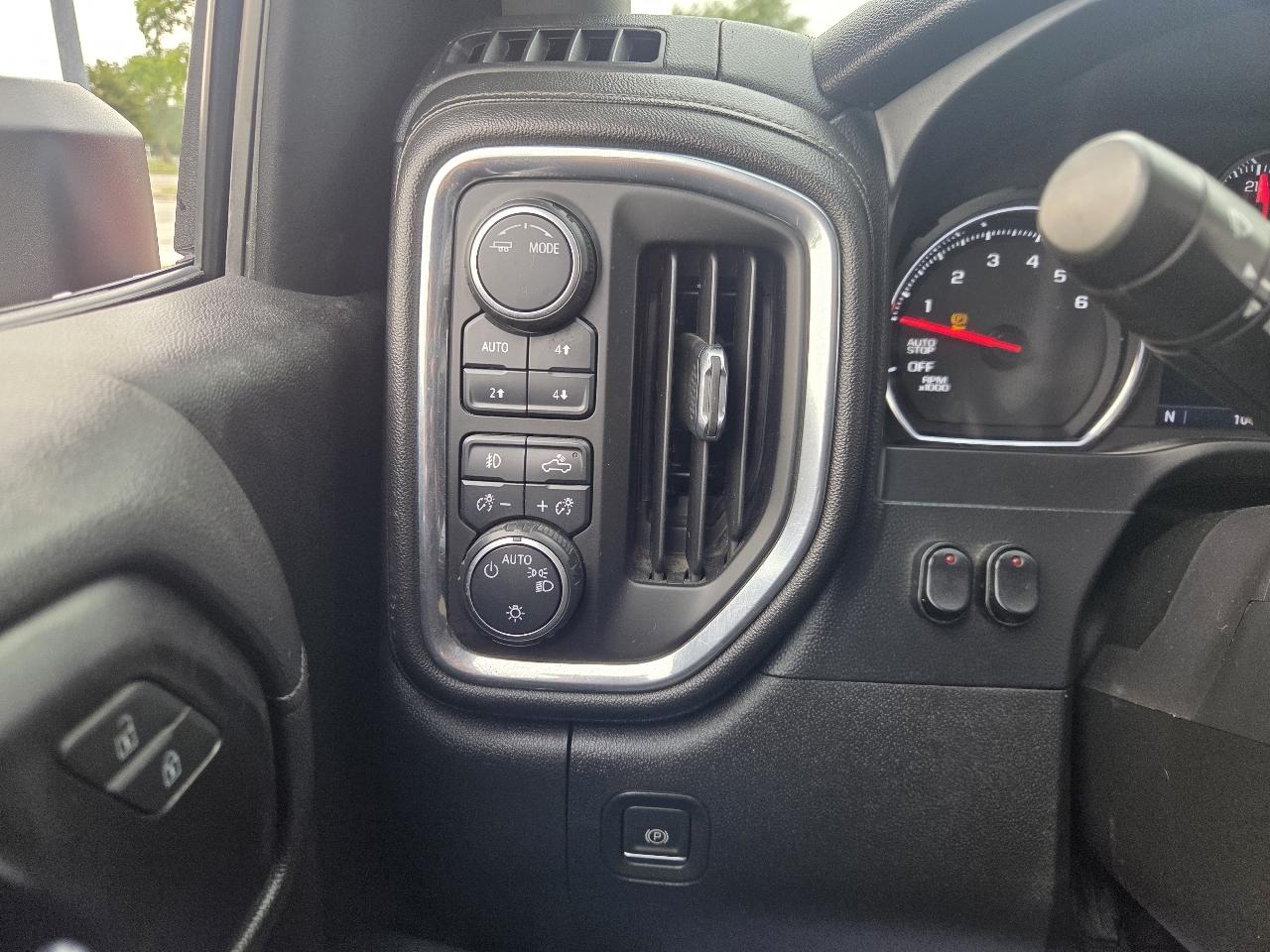 Chevrolet Silverado 1500 LT Trail Boss Crew Cab Long Box 4WD 2021