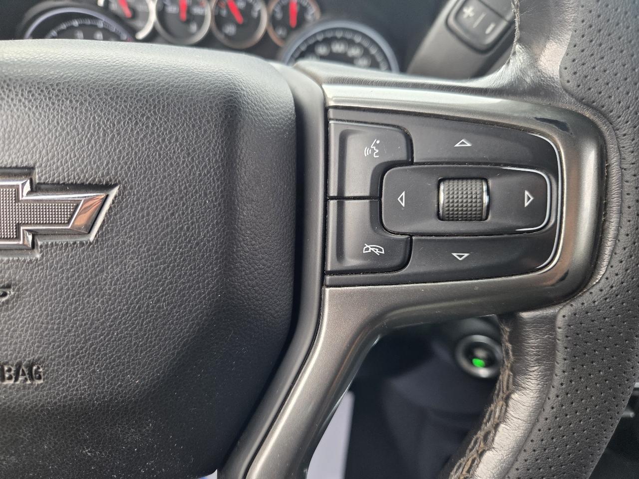 Chevrolet Silverado 1500 LT Trail Boss Crew Cab Long Box 4WD 2021