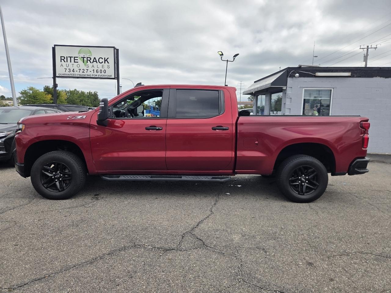 Chevrolet Silverado 1500 LT Trail Boss Crew Cab Long Box 4WD 2021