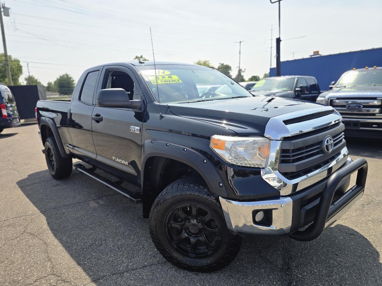 Toyota Tundra SR5 5.7L V8 Double Cab 4WD 2014