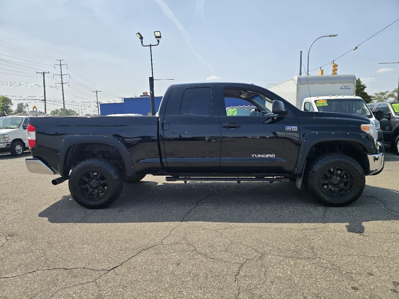 Toyota Tundra SR5 5.7L V8 Double Cab 4WD 2014