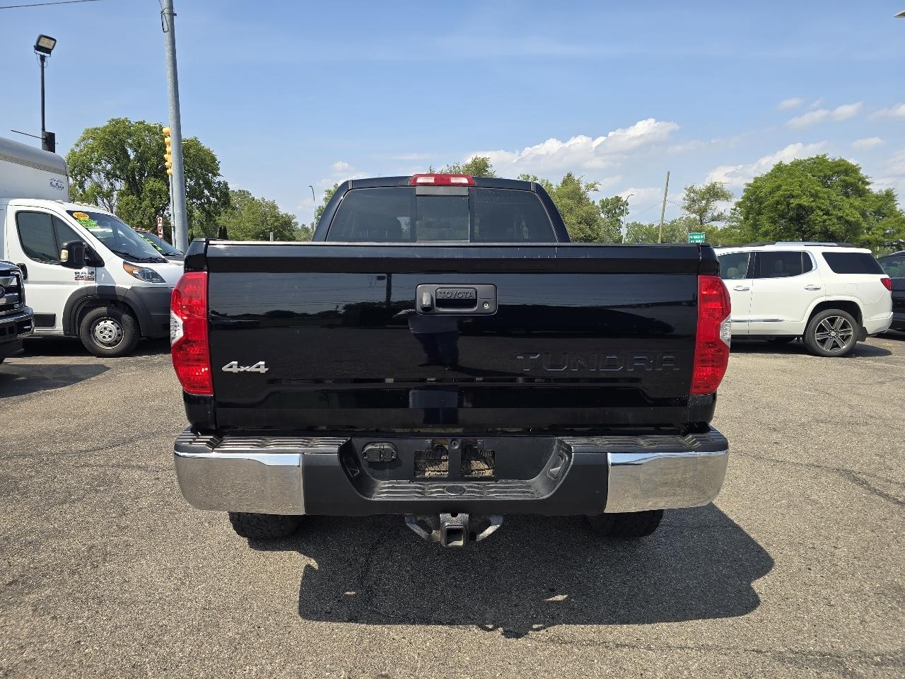 Toyota Tundra SR5 5.7L V8 Double Cab 4WD 2014