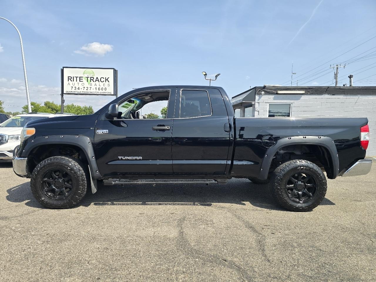 Toyota Tundra SR5 5.7L V8 Double Cab 4WD 2014