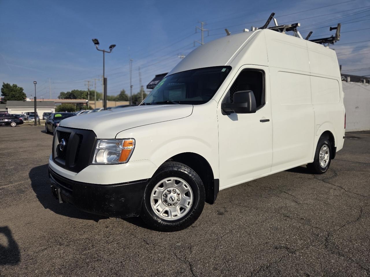 Nissan NV Cargo 2500 HD SV V8 High Roof 2017