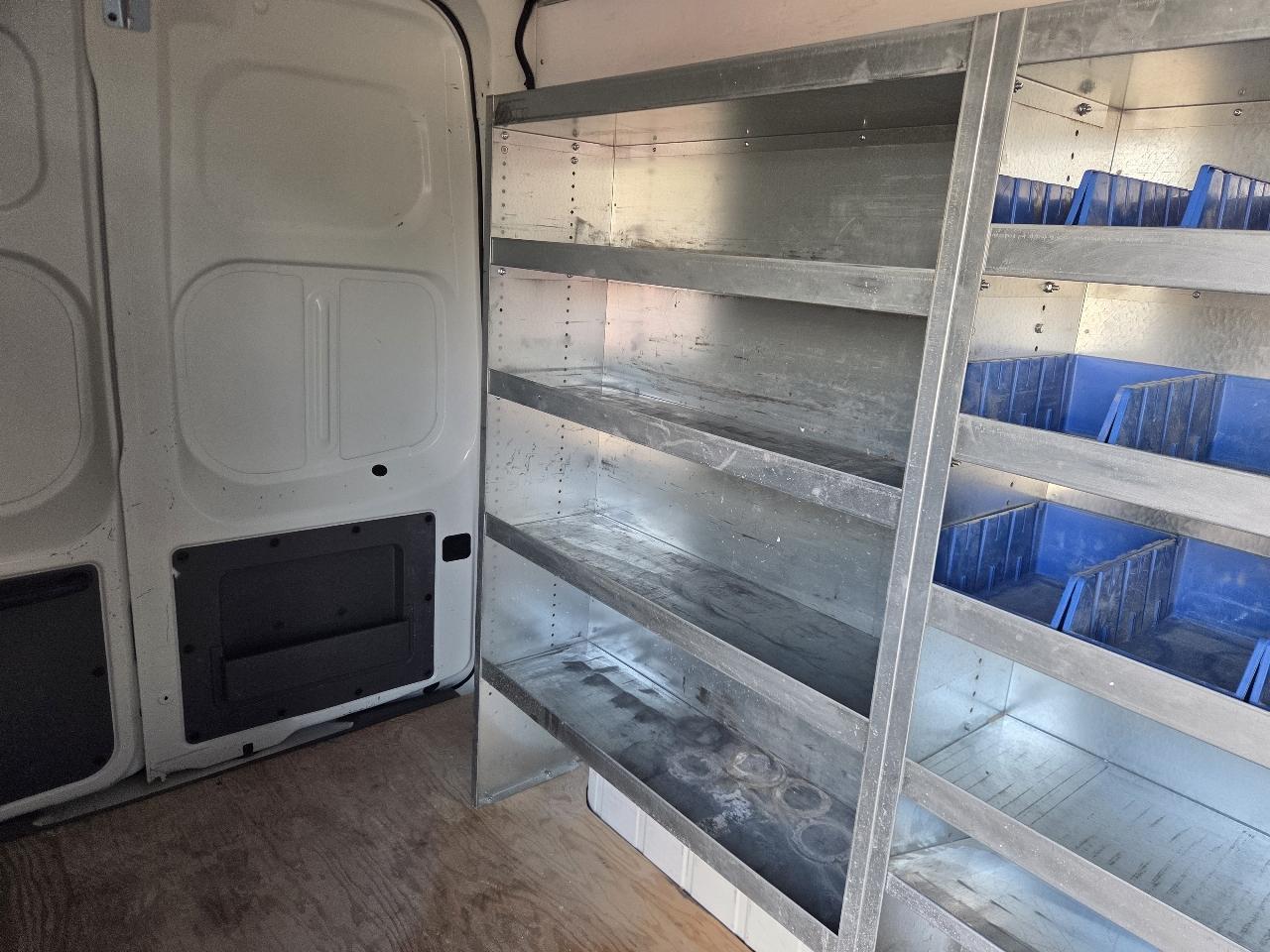Nissan NV Cargo 2500 HD SV V8 High Roof 2017