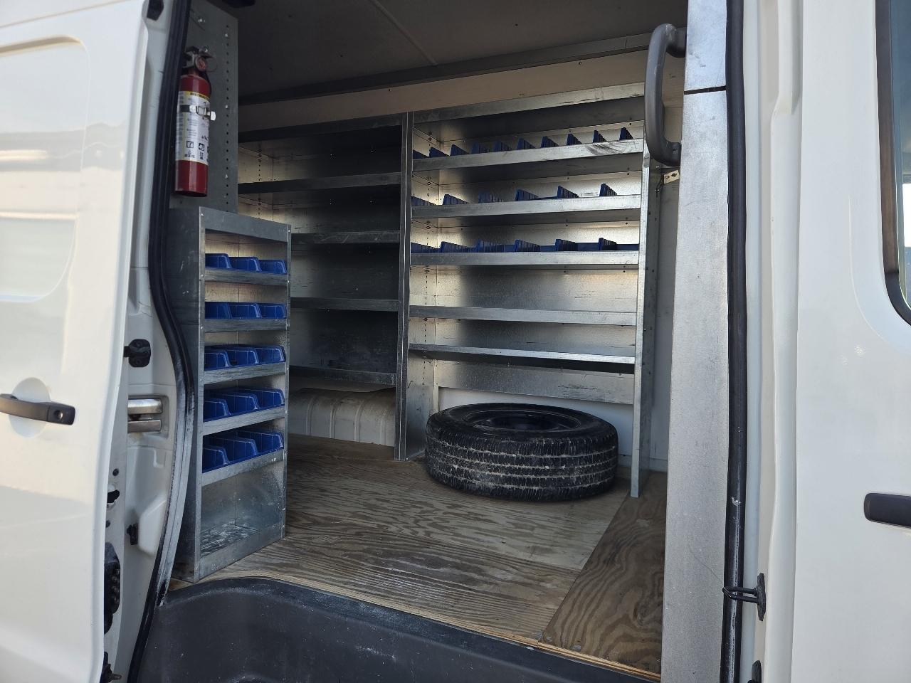 Nissan NV Cargo 2500 HD SV V8 High Roof 2017