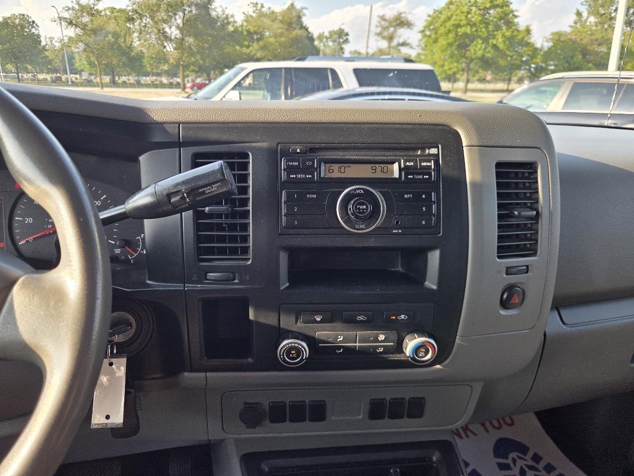 Nissan NV Cargo 2500 HD SV V8 High Roof 2017
