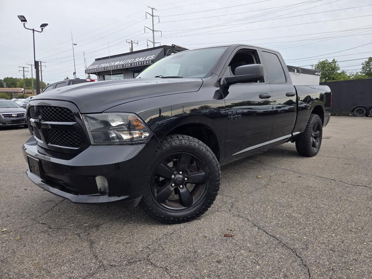 RAM 1500 Tradesman Quad Cab 4WD 2018
