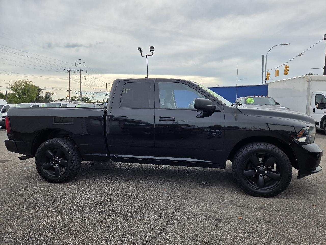 RAM 1500 Tradesman Quad Cab 4WD 2018