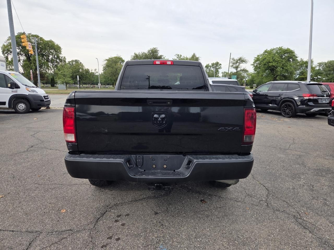 RAM 1500 Tradesman Quad Cab 4WD 2018