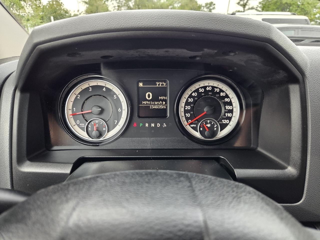 RAM 1500 Tradesman Quad Cab 4WD 2018